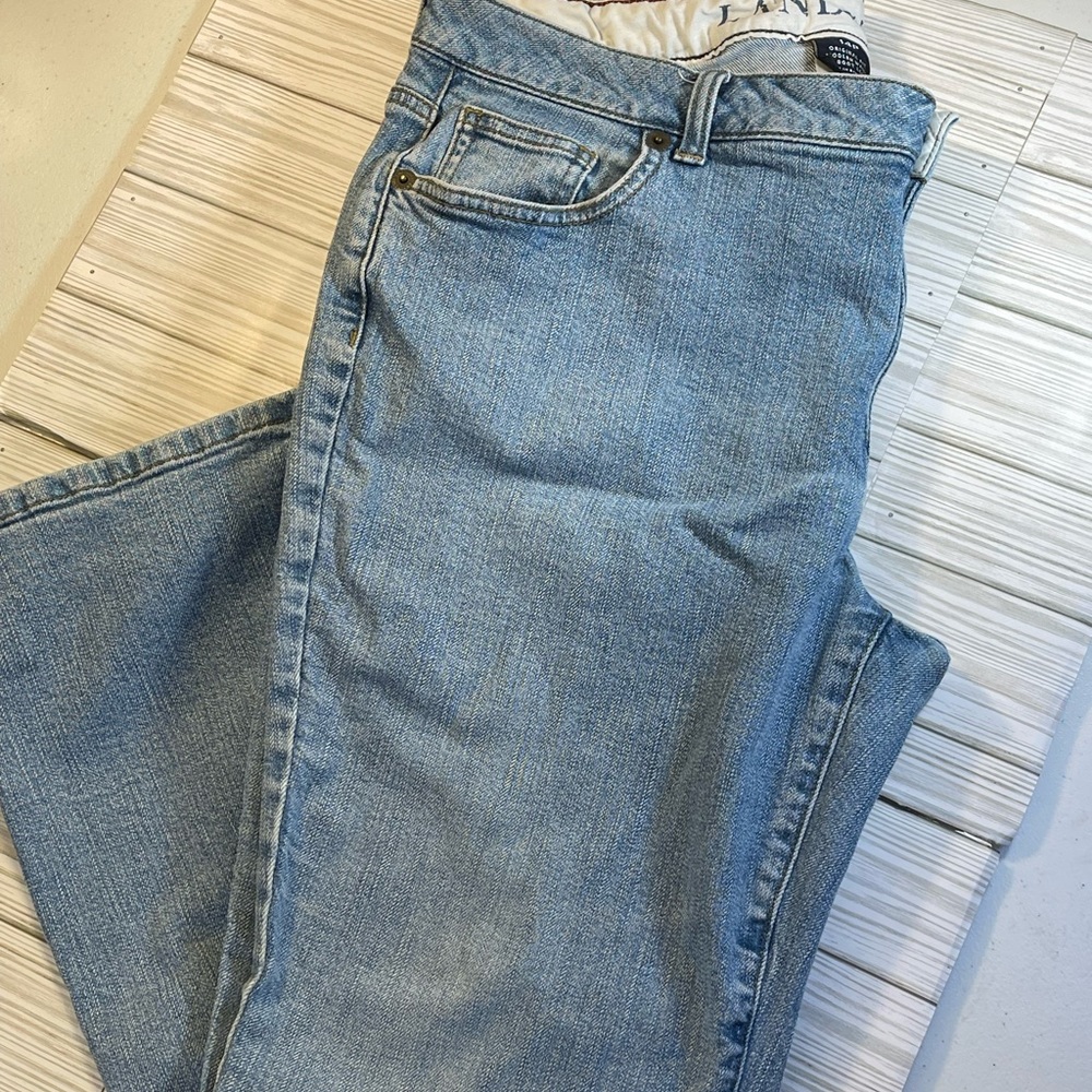 Land’s End light wash petite jeans - Size 14